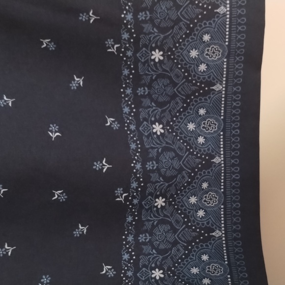 PLUS SIZE DRESS- LOVELY BLUE WITH TINY WHITE FLOWERS - SZ 16. EUC - Picture 4 of 8